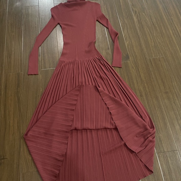 Zara Burgundy Long-Sleeve Pleated Dress - Picture 4 of 7